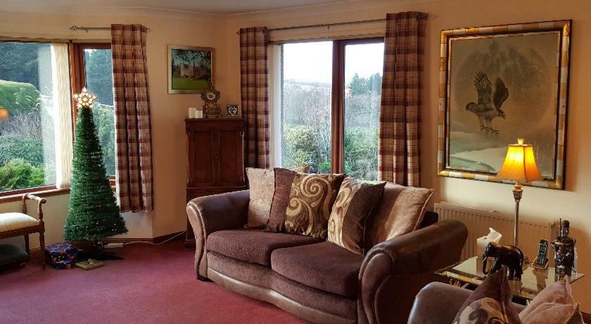 One Strathview B&B フォーファー エクステリア 写真